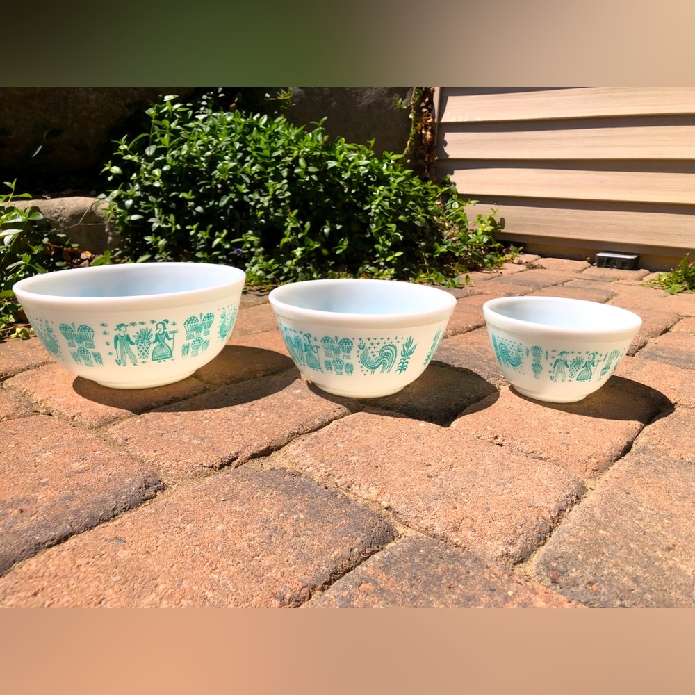Vintage Pyrex Amish Butterprint 401